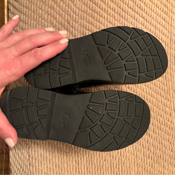 Uggs kids boots - Picture 3 of 6